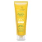 کرم ضد آفتاب بدون رنگ سینره، SPF60، مدل اولترا، مناسب پوست معمولی و خشک و حجم 50 میلی‌لیتر، محافظت کننده در برابر اشعه UVA و UVB، بدون پارابن، +++PA، ضد پیری پوست، با ماندگاری 2 ساعته
